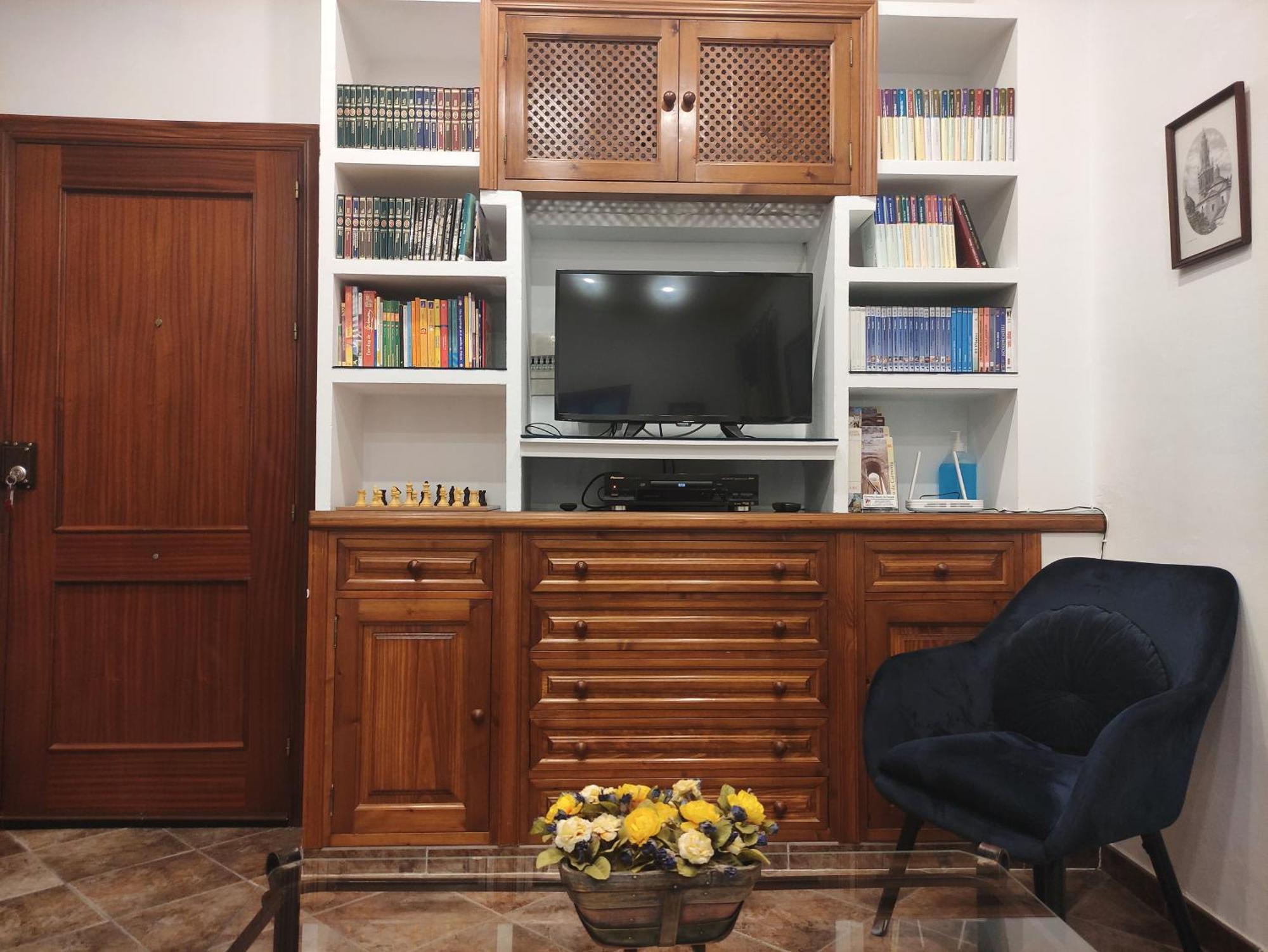 Entretorres. Casa-Duplex En Centro Historico. Apartment Кармона Екстериор снимка